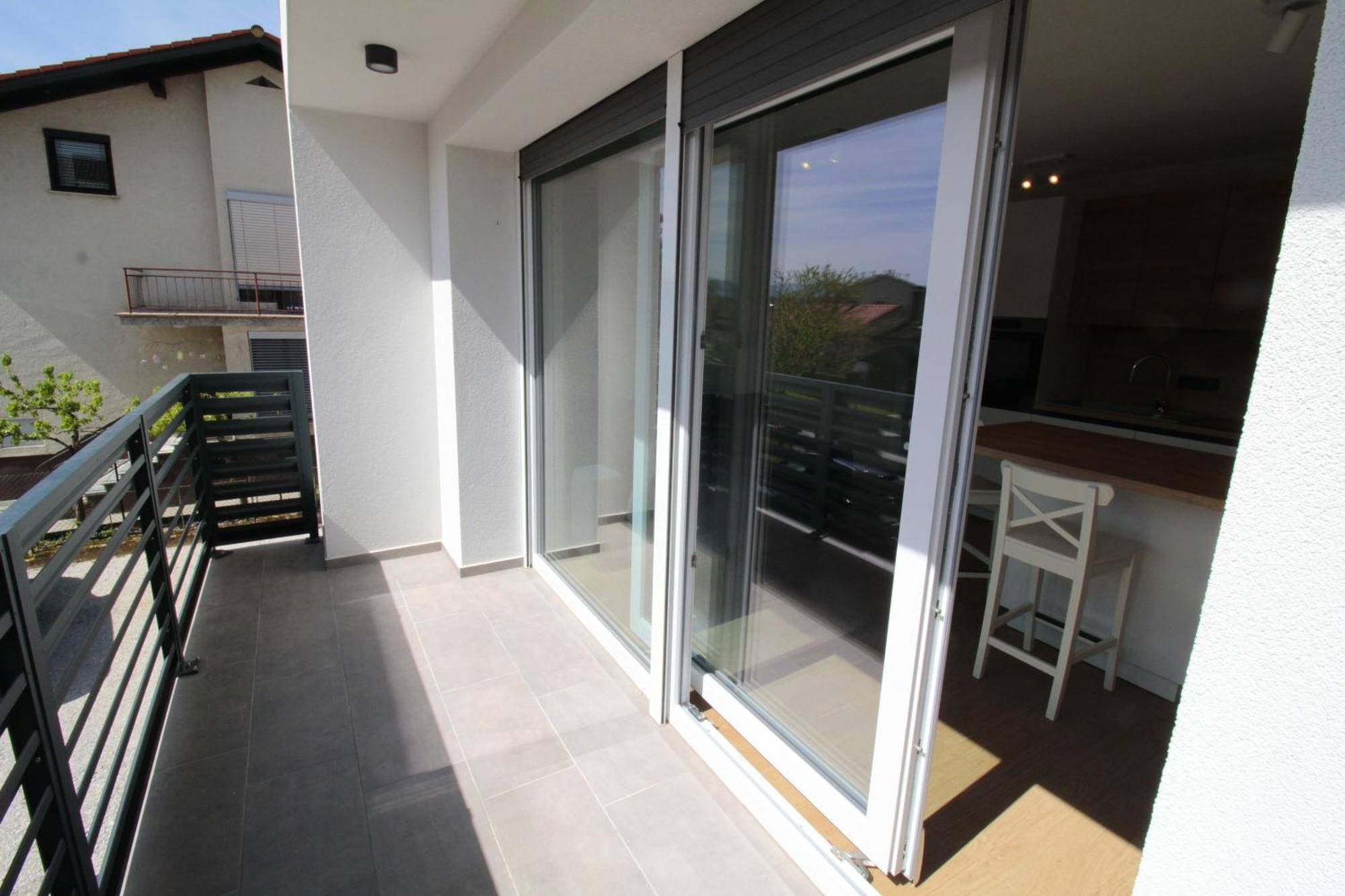Naia Apartments Novo Mesto Ngoại thất bức ảnh