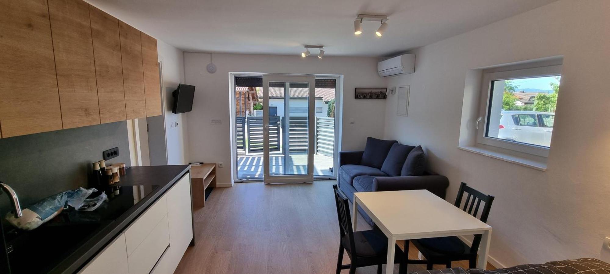 Naia Apartments Novo Mesto Ngoại thất bức ảnh